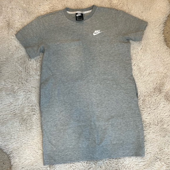 Nike Mini Dress - Picture 1 of 3